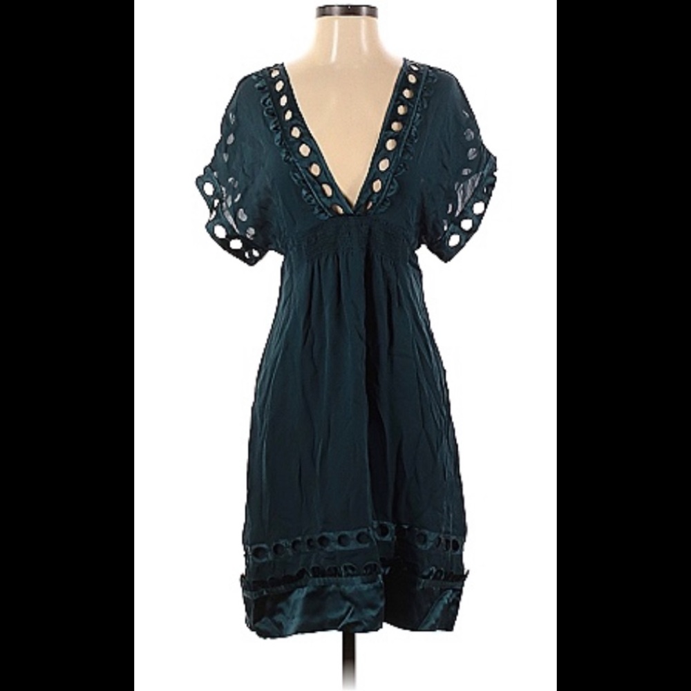 Bin 2C Mint silk dress V-neck short sleeves